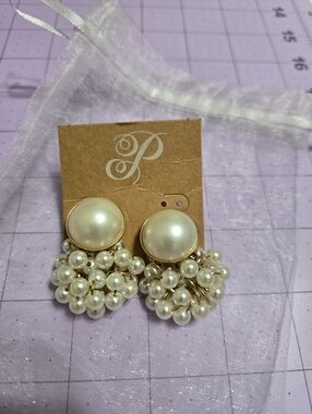 Retired Vintage Plunder Pearl Earrings Costume Jewelry